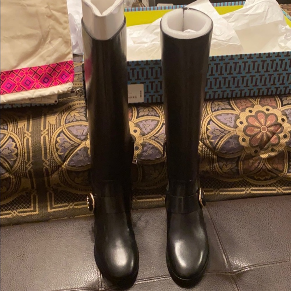 Authentic New Tory Burch Boots